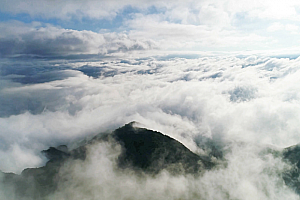 4K航拍多镜头云雾下的柴河大岭云海视频素材