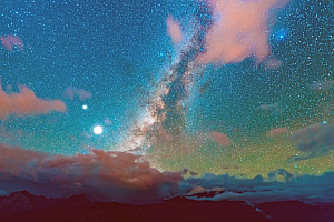 8K延时北极村星空银河流动的云视频素材