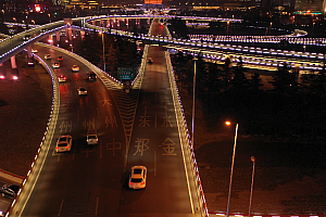4K郑州市金水路立交桥夜景灯光车流视频素材