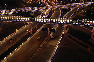 4K郑州市大玉米金水路立交桥夜景灯光车流视频素材