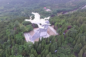高清晋城白马寺山公园雕塑视频素材