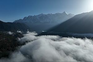 4K林芝雅鲁藏布大峡谷大雪山自然风光视频素材