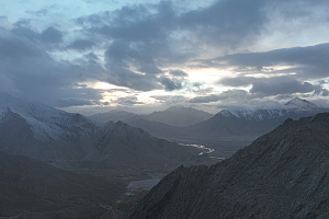 4K延时玉树藏族自治州可可西里无人区山区蓝天白云视频素材