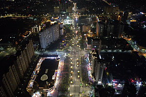 高清玉林市城市建设奥园广场车流灯光夜景视频素材