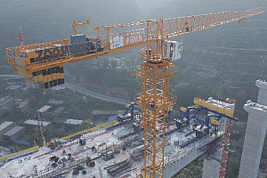 4K高速公路建设桥梁建设工地场地工程工业混凝土机器机械建筑结构框架起重机设备设计水泥塔块提升支撑视频素材